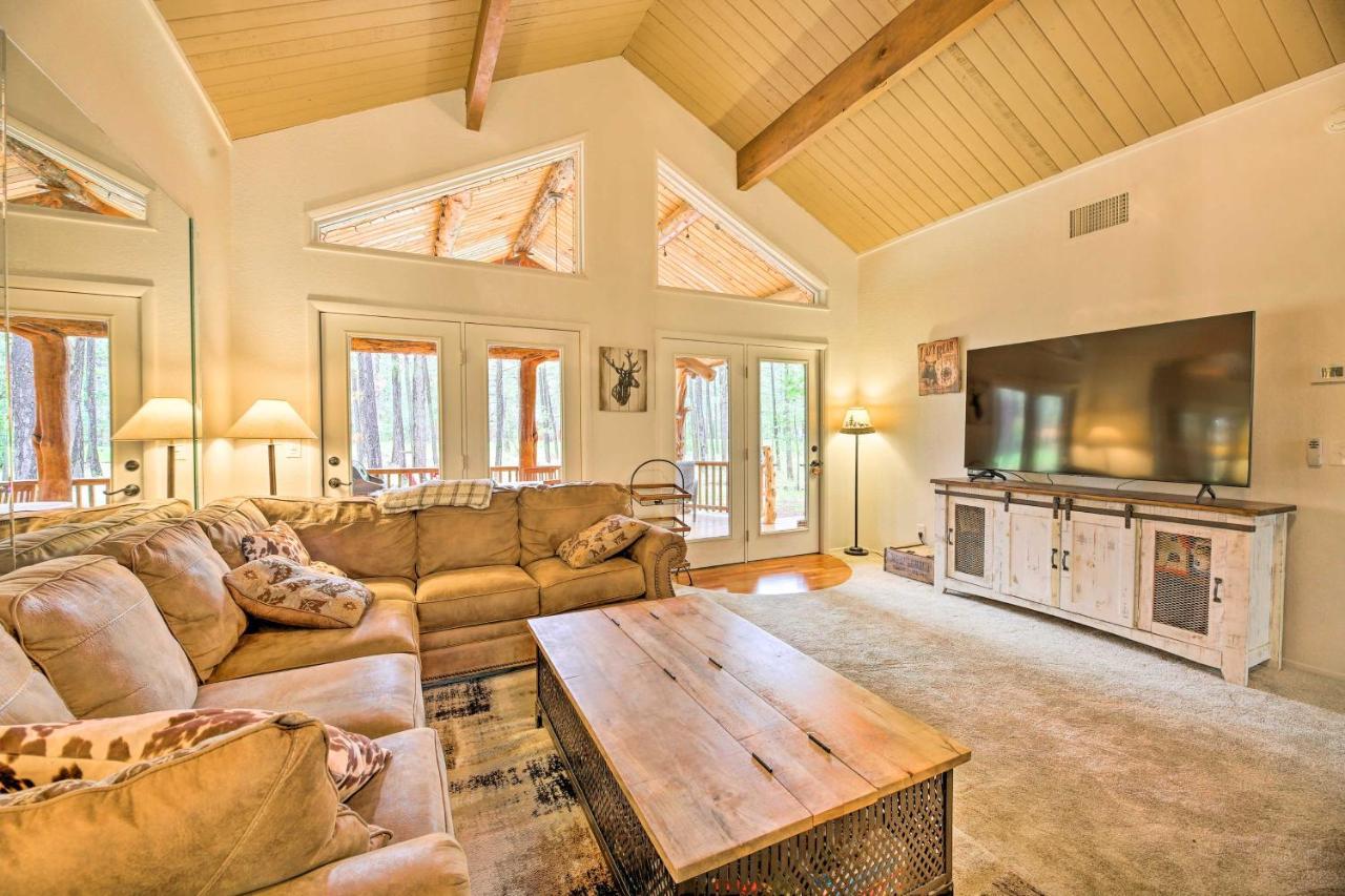 Lush Pinetop Retreat With Large Deck And Wooded Yard! Εξωτερικό φωτογραφία