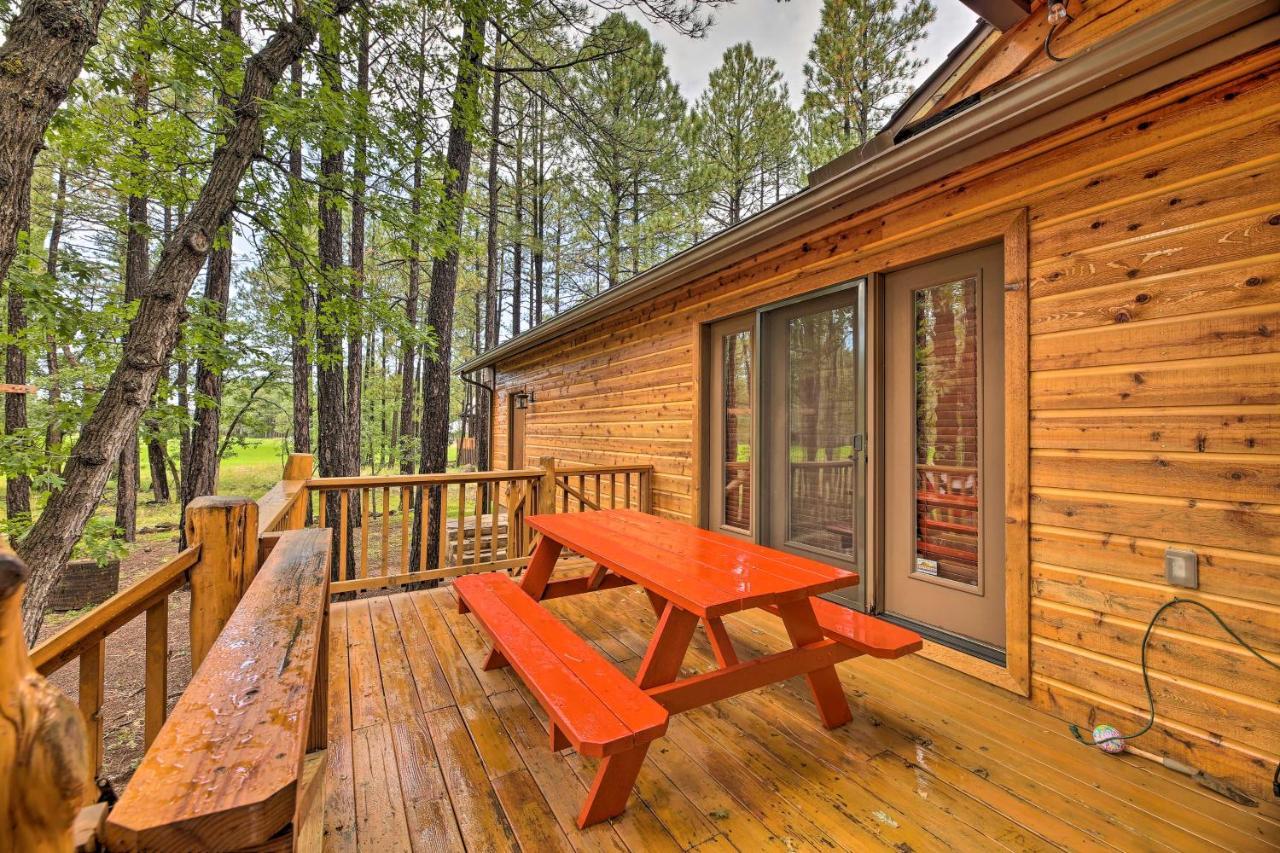 Lush Pinetop Retreat With Large Deck And Wooded Yard! Εξωτερικό φωτογραφία